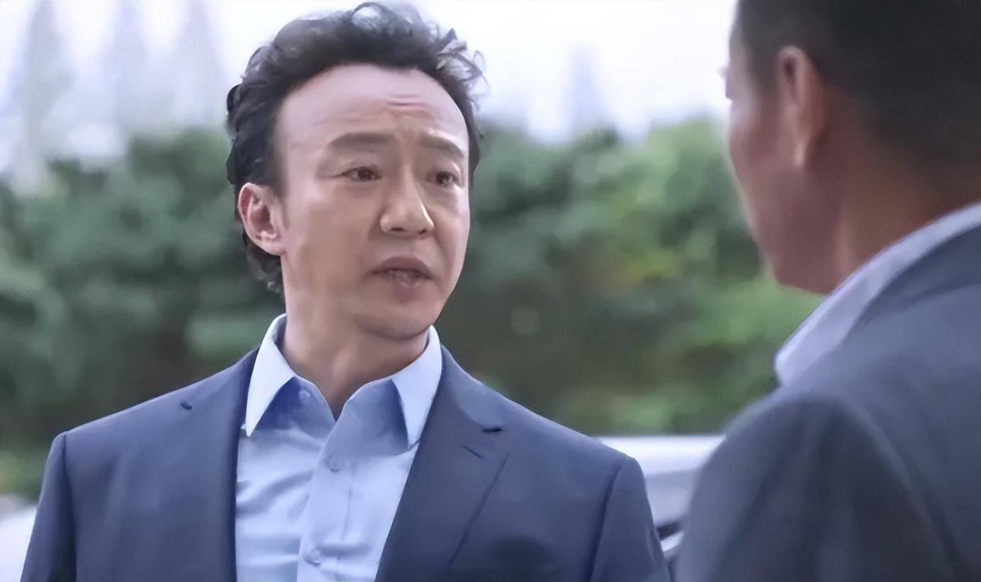 央视反腐剧:顶着公鸡头却要演"省委副书记",谁的审美出了问题_于震_剧