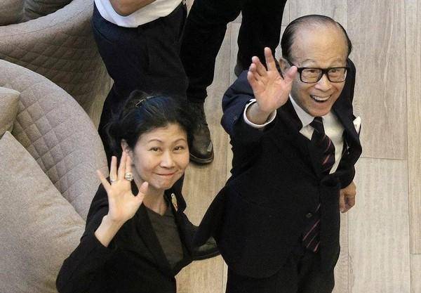 女富豪周凯旋:陪伴李嘉诚20多年,对外宣称是红颜知己_庄月明_香港