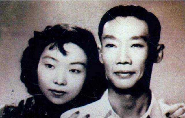 京剧青衣谢虹雯,一嫁英年早逝杨宝森,44岁二嫁张君秋相伴终生_梅先生