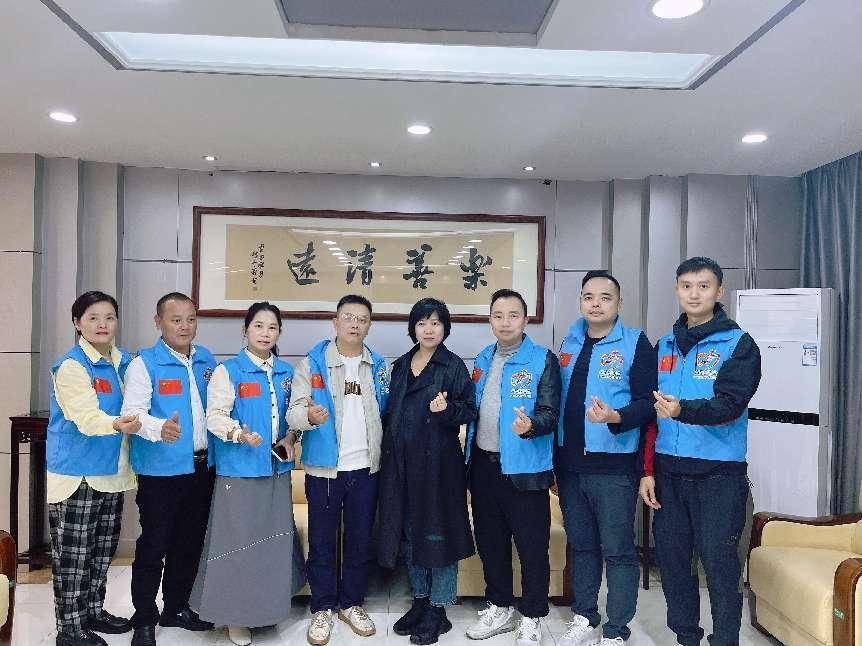 西北循化地震无情遇灾 清远南星"法语童装"送爱_清远市_爱心_青海∈ 