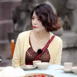 陈果:神坛即是祭坛,我自风情万种,与世无争_生活_人们_哲学