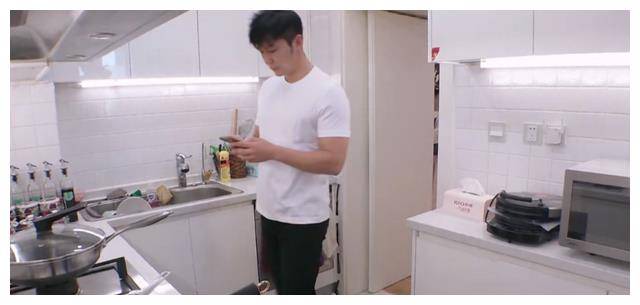 土得掉渣的"大黑牛"李晨豪宅,装修接地气!_生活_装饰_空间