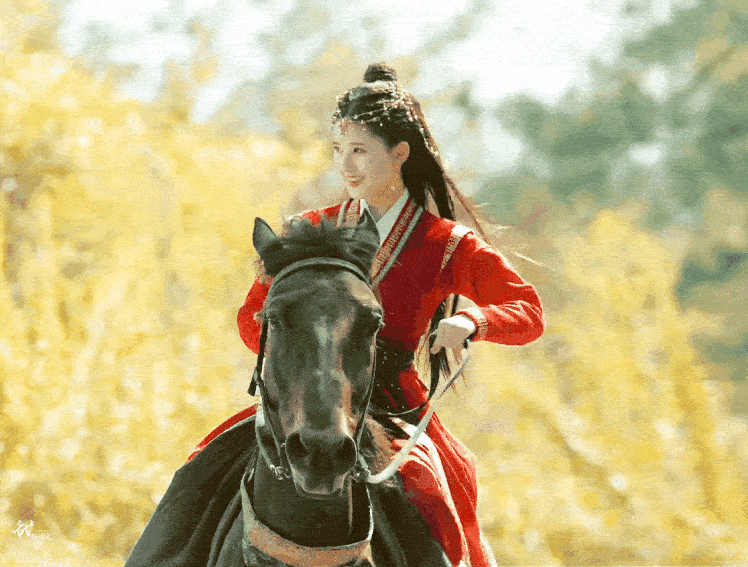 16位女明星骑马大pk!