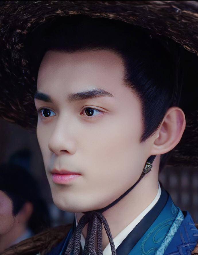 赵露思和吴磊是谈恋爱了吗?从年龄到长相,cp感都很好_露丝_合作_男女