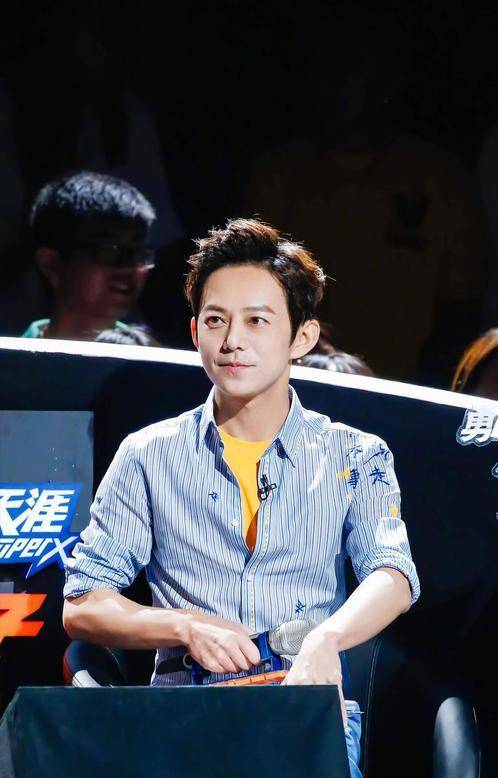 何炅恨了8年的人,再见时哽咽:都怪我一念之差搭上女孩一生幸福_陈翰宾