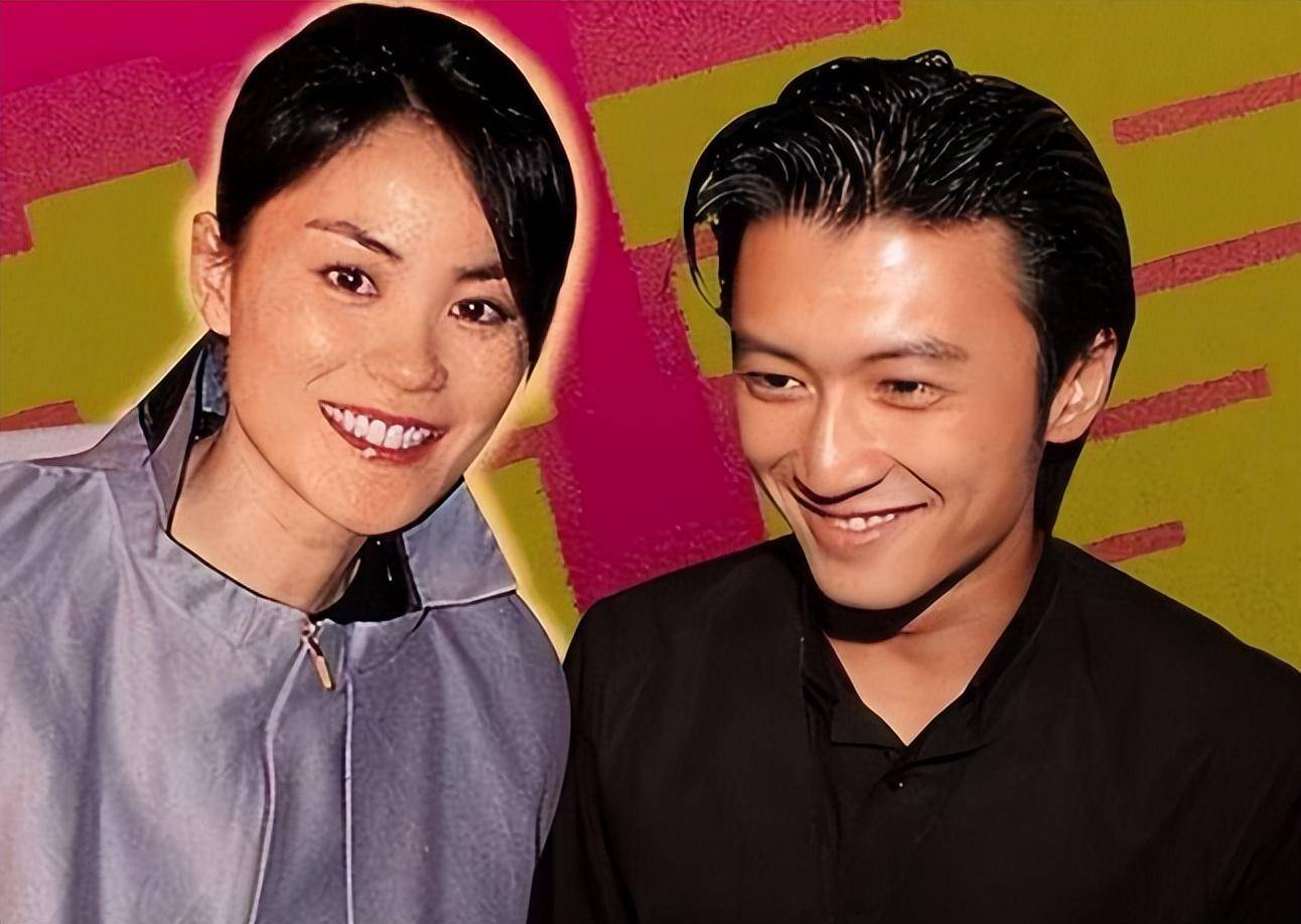 王菲谢霆锋年后首秀恩爱!