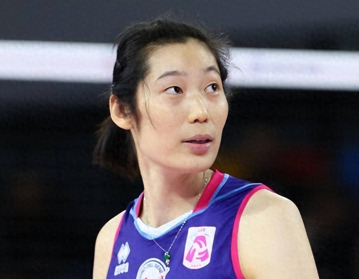 大反转!朱婷缺席我们体育原因曝光,本人亲自回应,蔡斌压力大了