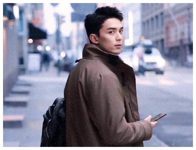 吴磊颜值从娃娃到大叔,小时候可爱长大后帅气无敌!_变化_挑战_成长