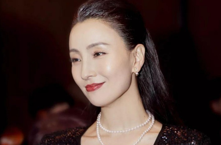 陶虹的眼窝为什么会凹下去一块?_徐峥_观众_春光