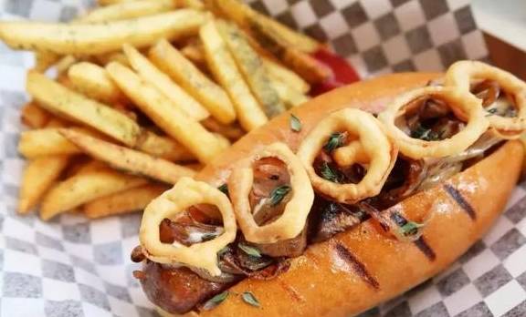 狗年最搭巨鹿路上这家新开的热狗店即将霸屏朋友圈