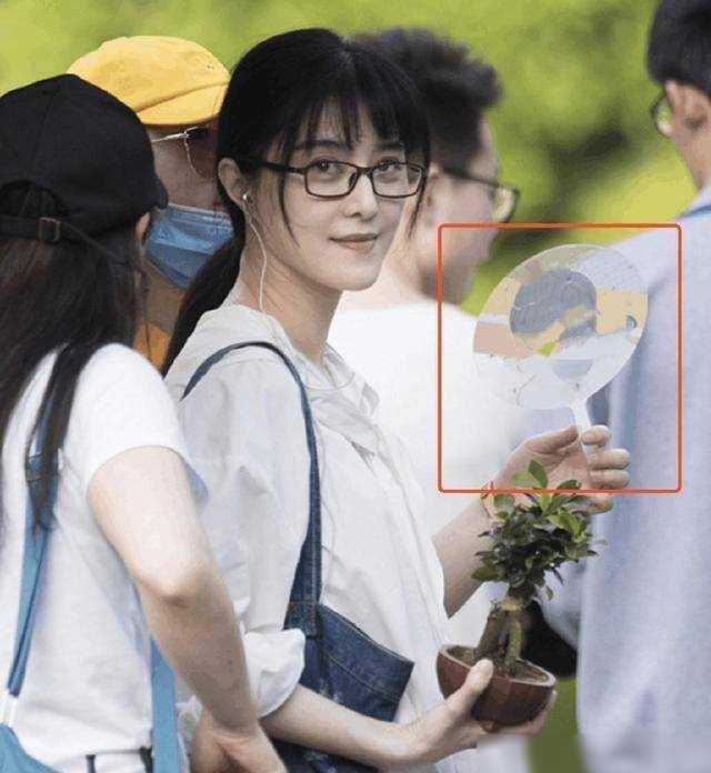 李冰冰:我卸妆了,林心如:我也卸妆了,章子怡:你们让我怎么办_范冰冰