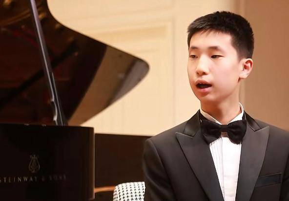 看看石头和林大竣长大后的状态,就知道明星在培养孩