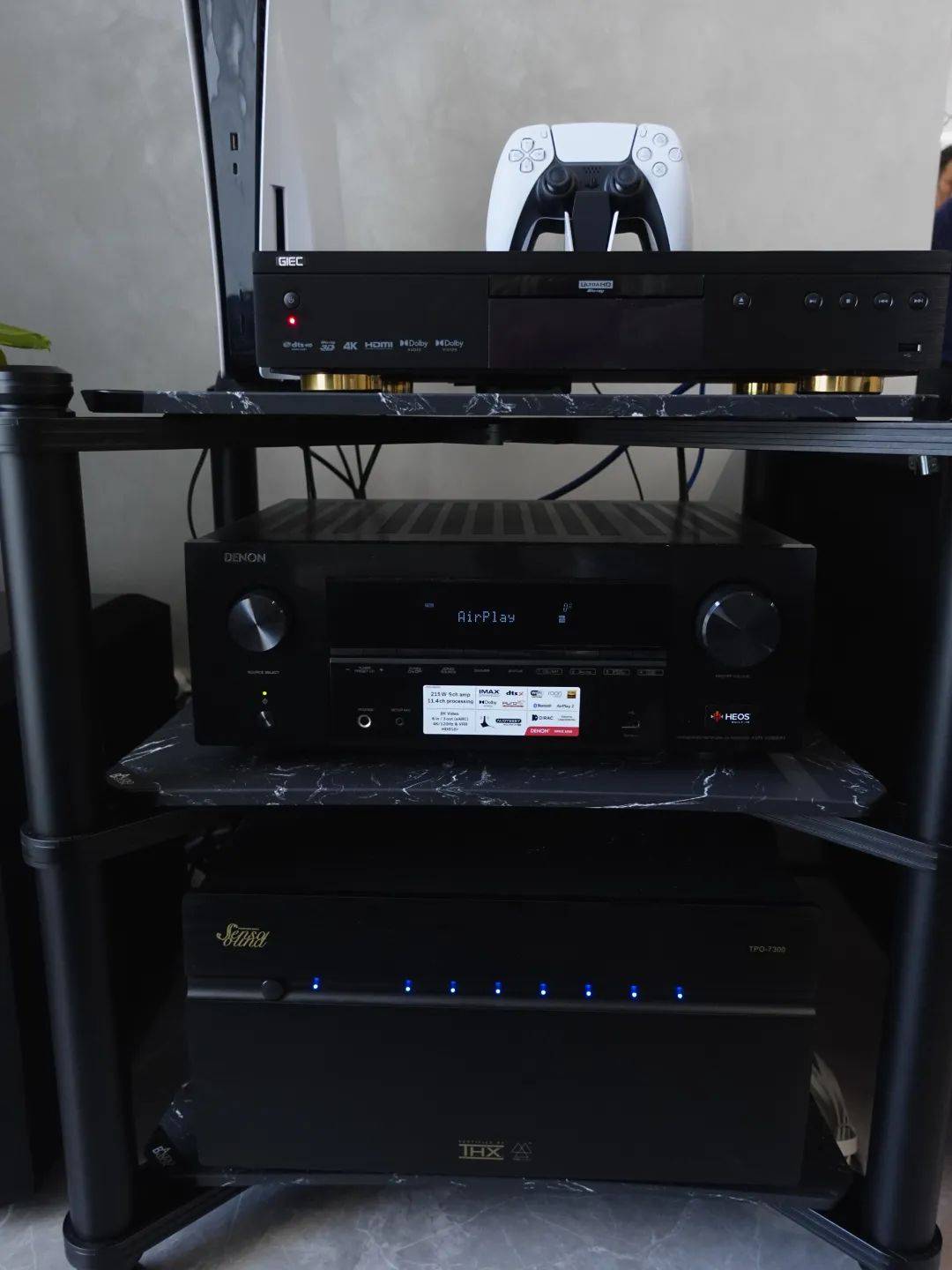 sensasound tpo-7300顶级扬声器当然也要顶级的功率放大器,这套系统