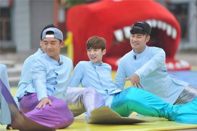 陈赫张子萱高调秀恩爱,张子萱照顾术后陈赫,换药熬汤很贤惠_婚姻_生活