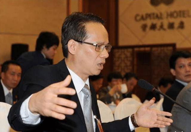 东莞"太子辉",靠理发店起步,做到大酒店,最终因此锒铛入狱_梁耀辉