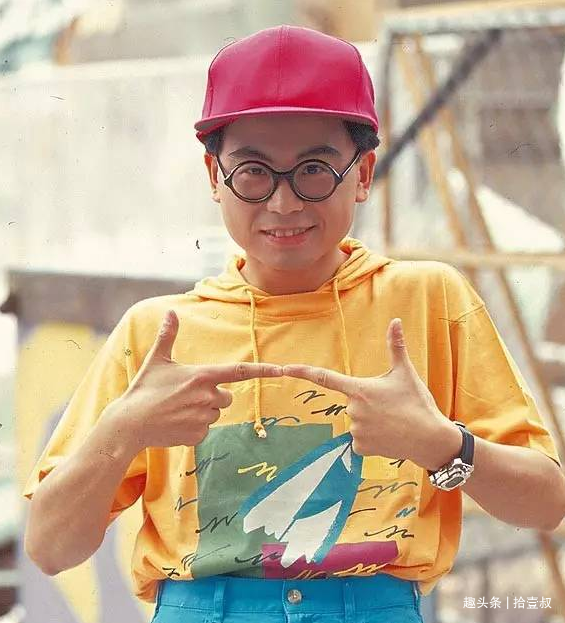 香港老戏骨吐槽:内地娱乐圈"老师"称呼多,道具,化妆