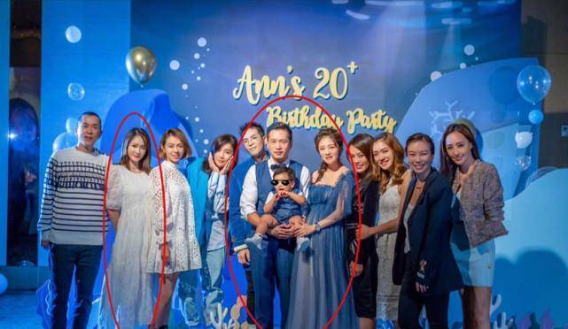 安以轩亲自晒出聚会大合影,一家三口看上去幸福满满,萧敬腾,关颖等一