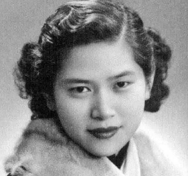 东北双枪女匪张素贞:专抢地主恶霸,24岁被枪决却受百姓自发送行_王