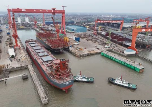 近日,江苏韩通船舶重工在大型油船市场上取得了重大突破,成功承接了