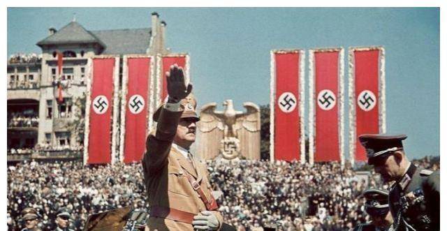 阿根廷总统胡安贝隆甚至亲自批准将1万空白护照卖给了纳粹分子,据德国