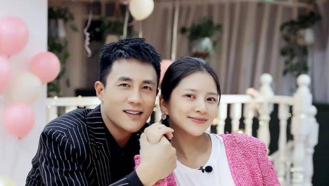 35岁财富自由王灿再嫁,与杜淳幸福二婚,一家三口共建新生活_爱情_人生