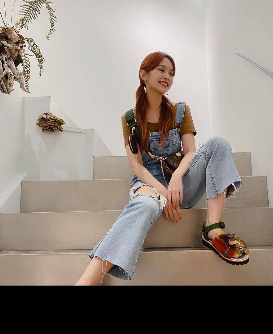 辣妈变少女的发型,必选双马尾,杨幂白鹿爱不释手,让你美过初恋_选择了