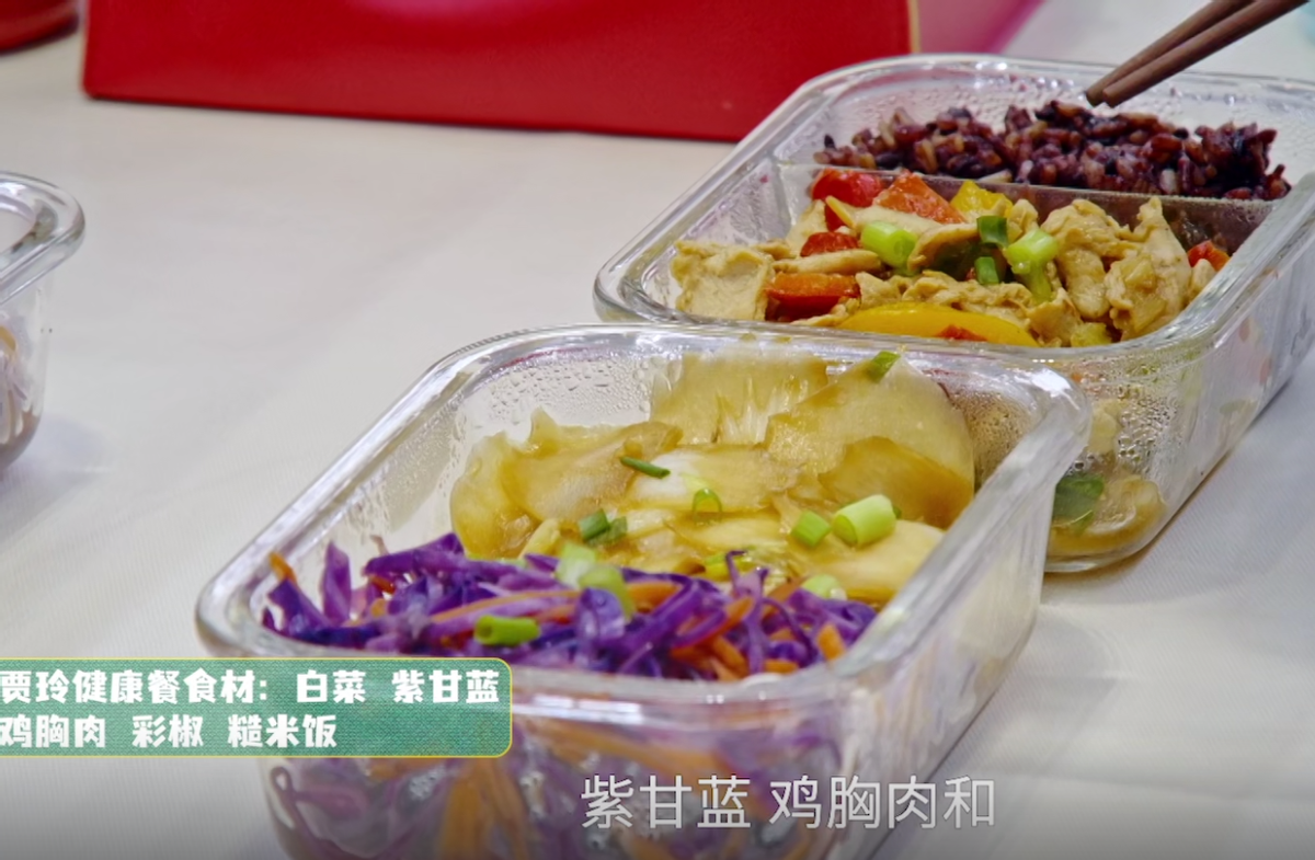 看到62岁刘德华晒的一日三餐,终于明白为何贾玲这么喜欢他!