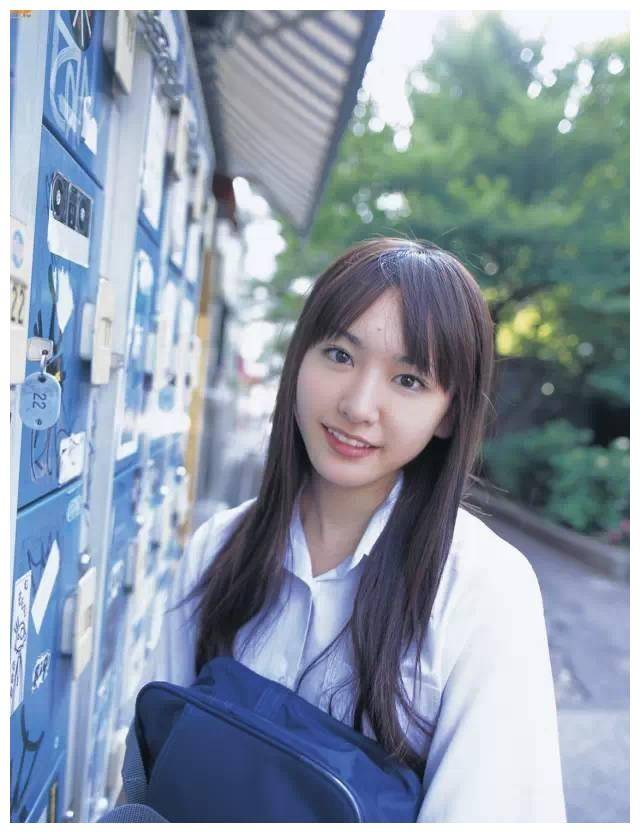 清纯女神新垣结衣,性感写真大片,撩人心弦!_人们_美的_魅力