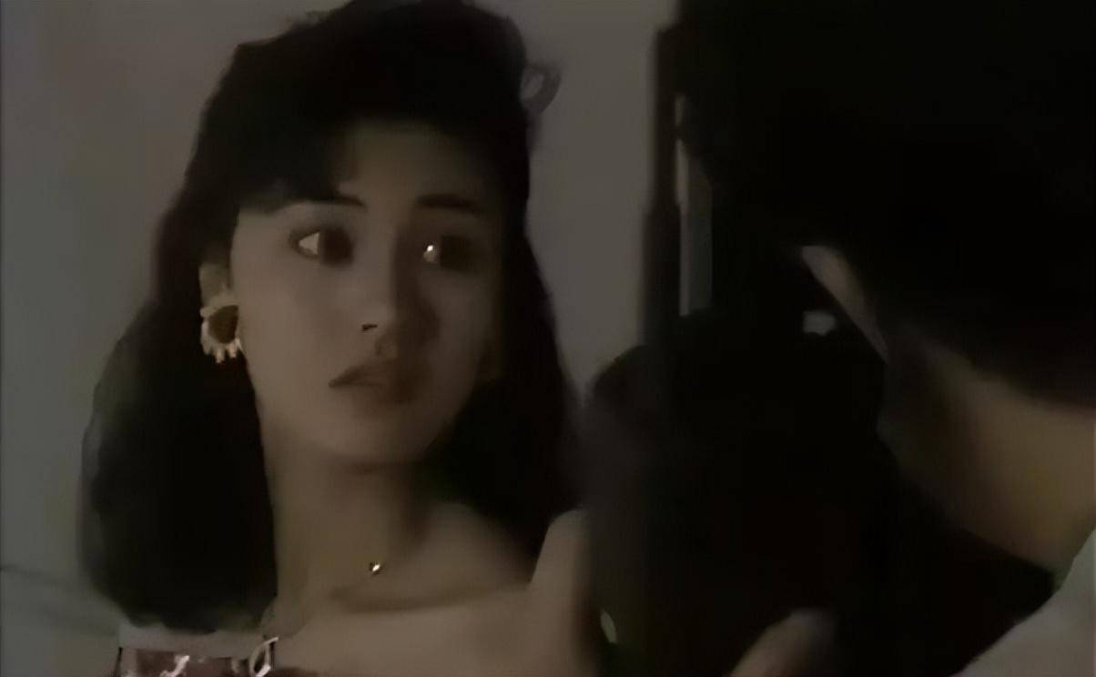 "木头美人"李嘉欣的复杂爱情:出走半生,归来仍嫁富豪_生活_母亲_香港