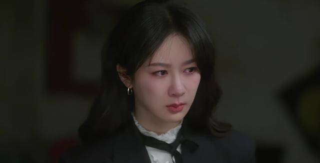 要久久爱蓝亦菲正式下线,黄瀛子找到蓝斌看见遗照无奈