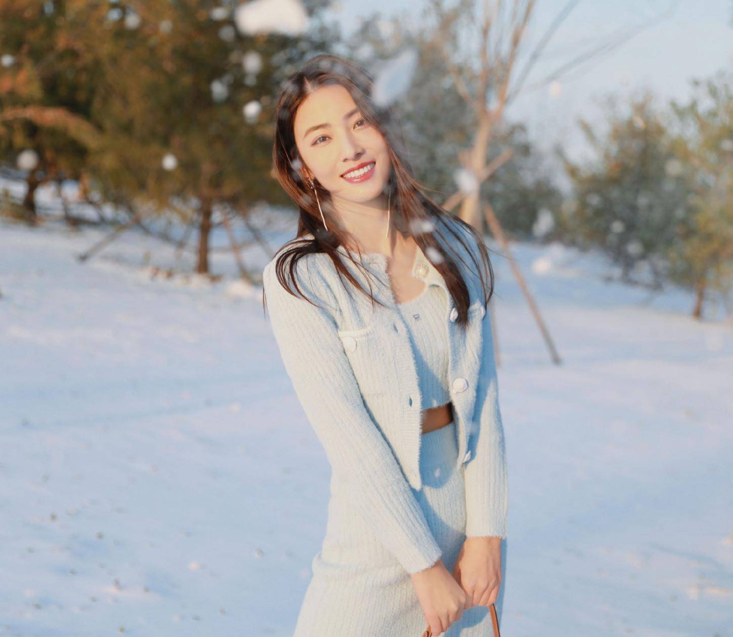 《微微一笑很倾城》孟逸然整牙如换脸,颜值飙升_智齿_黄牙_脸型