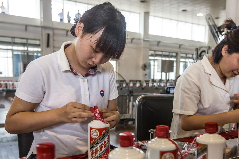 茅台酒瓶上为什么要绑一条红丝带?