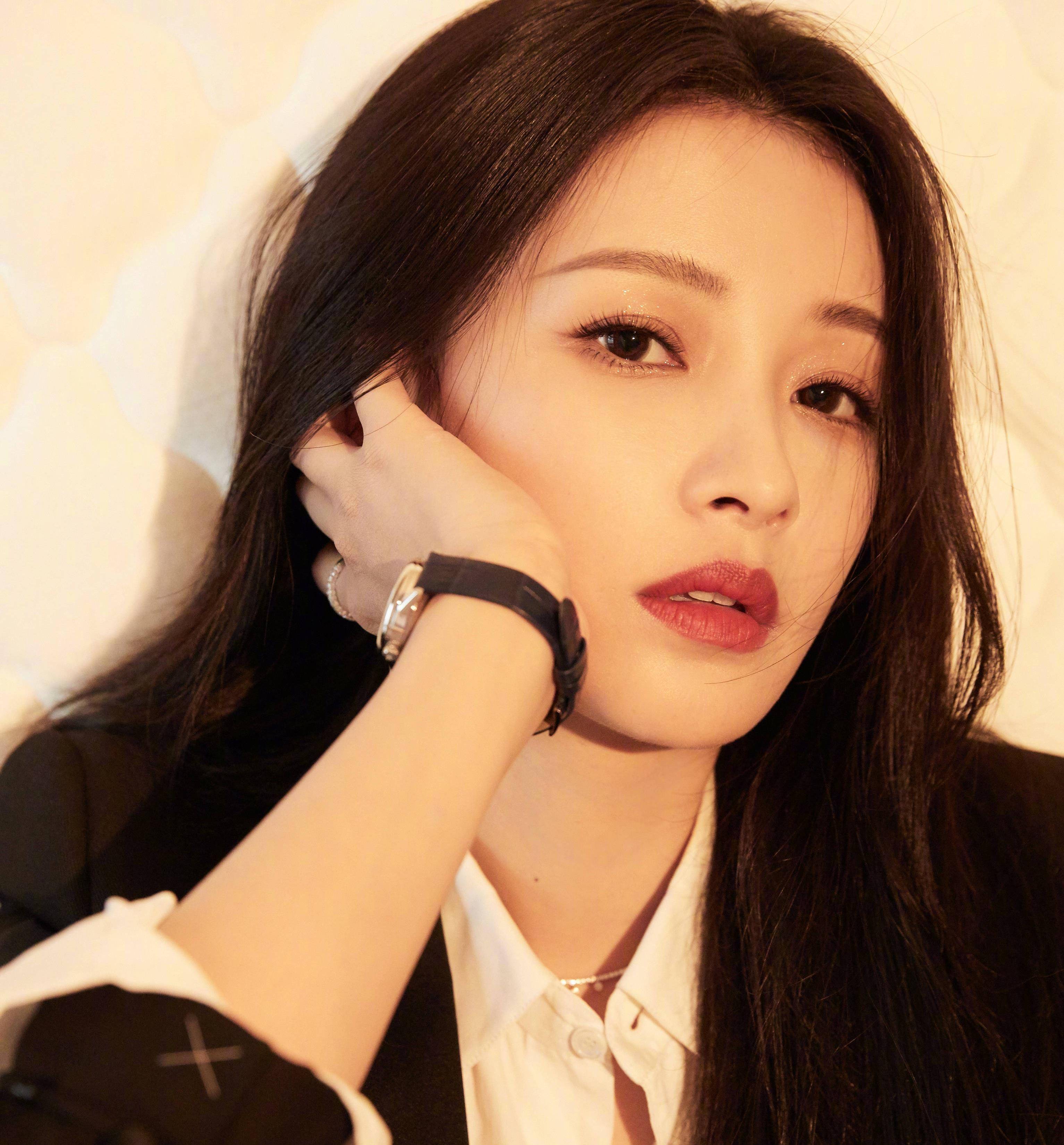 孙怡凌晨突发感慨:人生真的要无时无刻都在努力吗?_社会_一定的_内卷