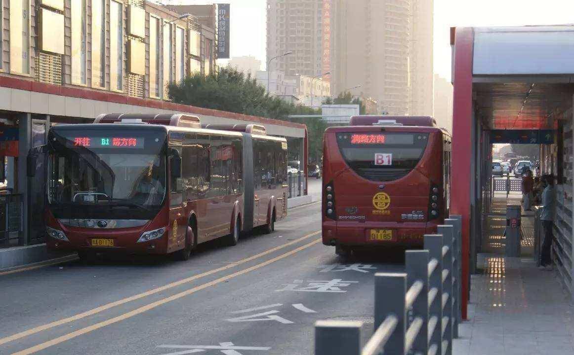 原创我国最豪横的城市地铁brt兼具公交至今都是1块