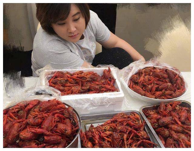 贾玲豪宅曝光!接地气与温馨并存,网友点赞家崽人更亲近.