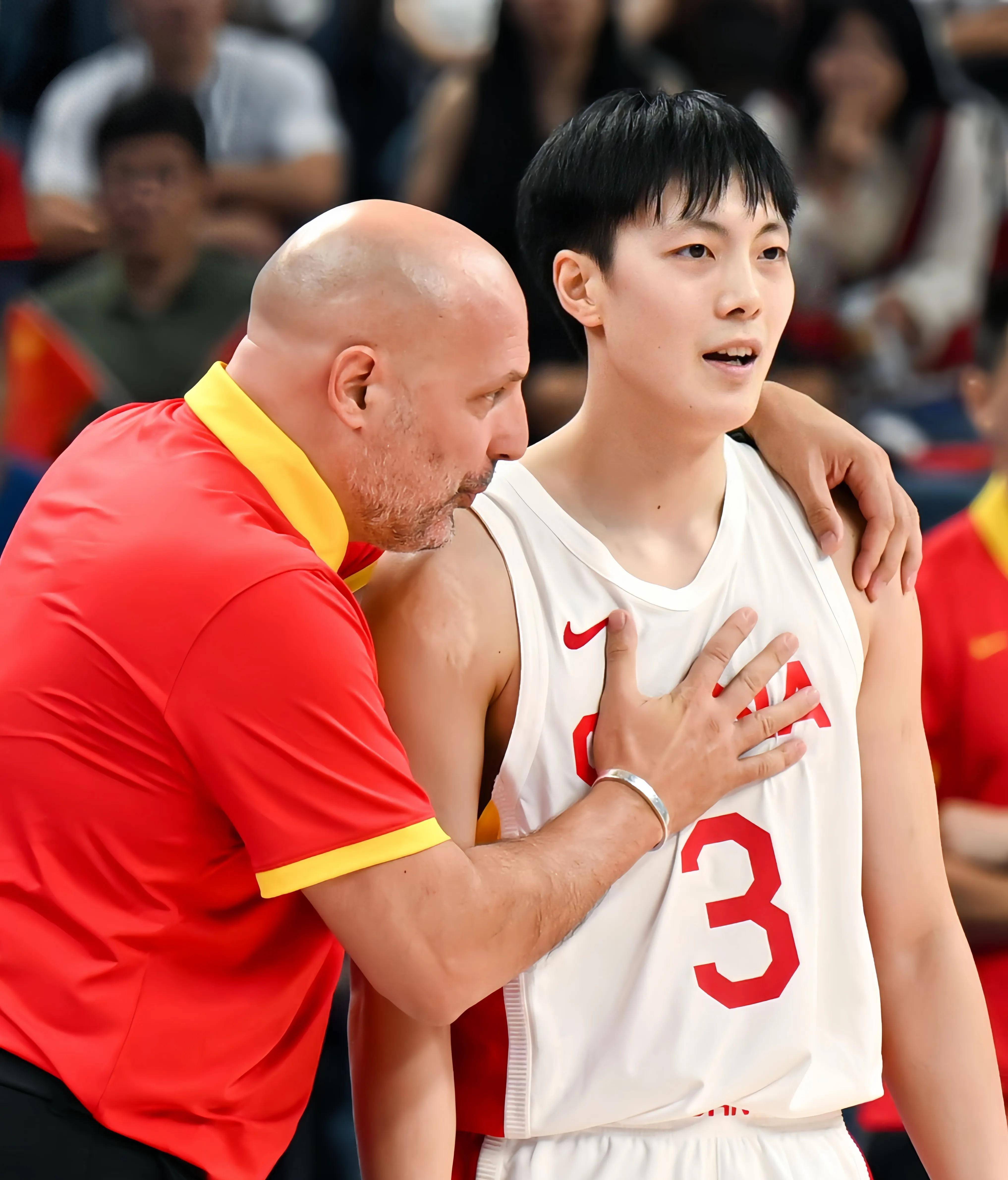 乔帅亲自带队,短期集训培养新人,备战亚预赛_球员_训练_包括