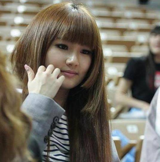 原创selina晒视频分享妙招镜头拉近暴露手部烧伤现状十年都没恢复