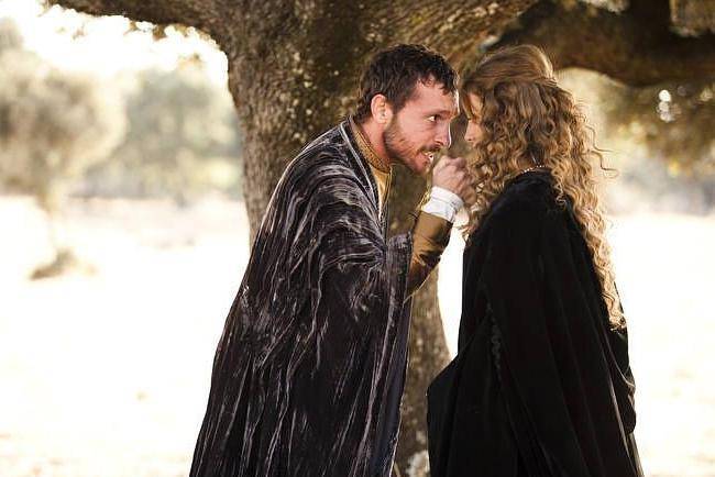 同年,阿拉贡国王胡安二世去世,伊莎贝拉一世的老公斐迪南二世成了新