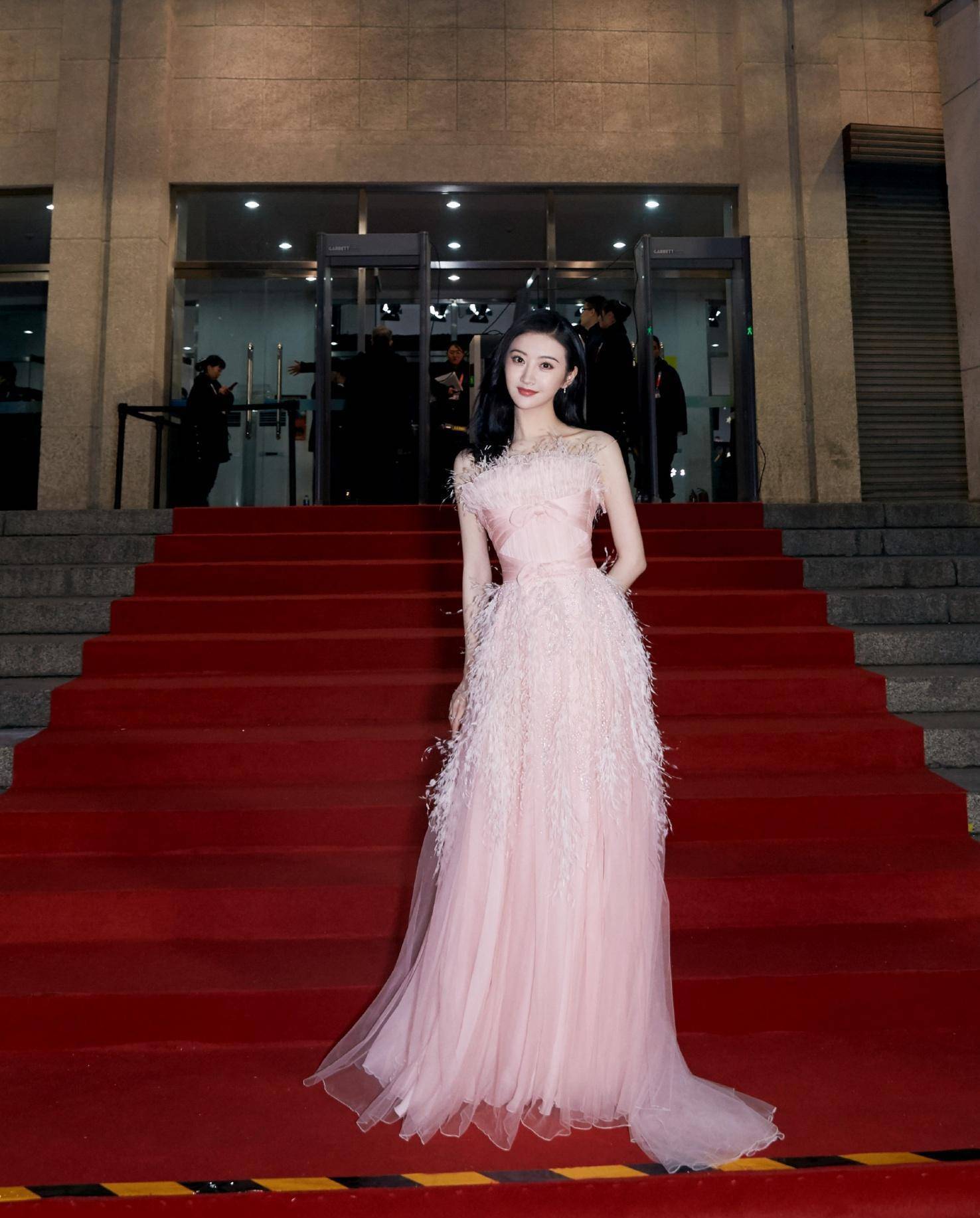 景甜无美颜无滤镜素颜出镜,颜值却被忽视,大家关注的居然是衣服_装饰