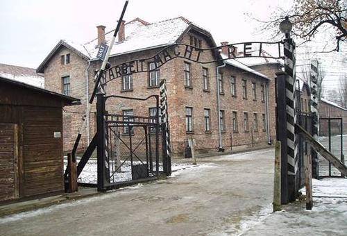 二战中的"杀人工厂"奥斯维辛集中营到底有多恐怖_犹太人_纳粹_波兰