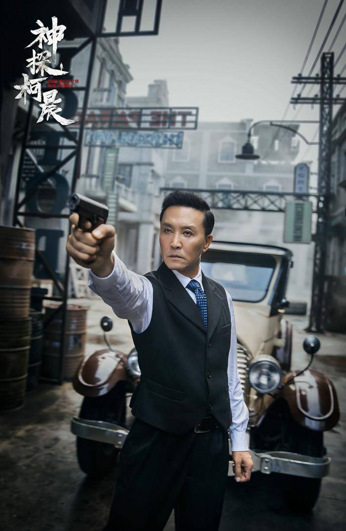 老戏骨黄志忠吴刚罕见聚会,临别时握手拥抱感情好,曾因长得像让观众分