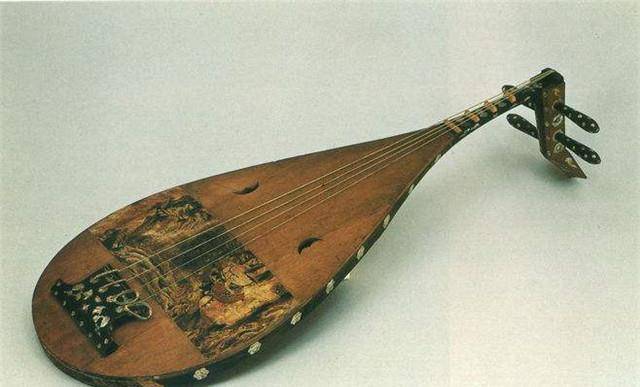 除了琵琶之外,唐朝流传甚广的还有笙笛洞箫,琴瑟琵琶和胡笳筚篥等各种