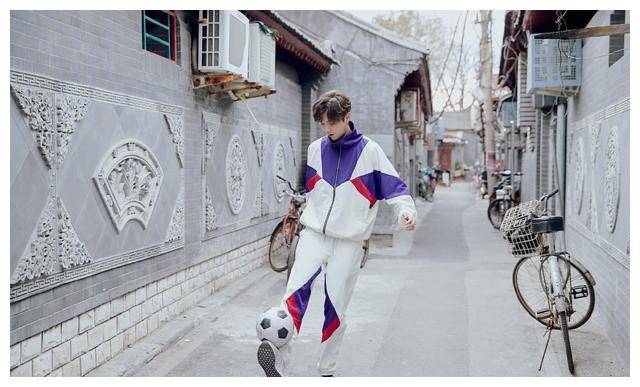 范志毅认证:鹿晗,"最佳球员",胡歌,"资深球迷"确认!_足球_明星_技术