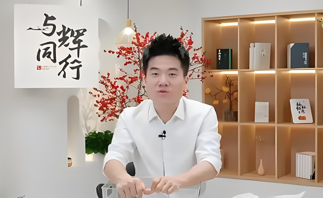 逃离微博,"匹夫之怒"的董宇辉不仅怕热搜_东方_直播间_同行