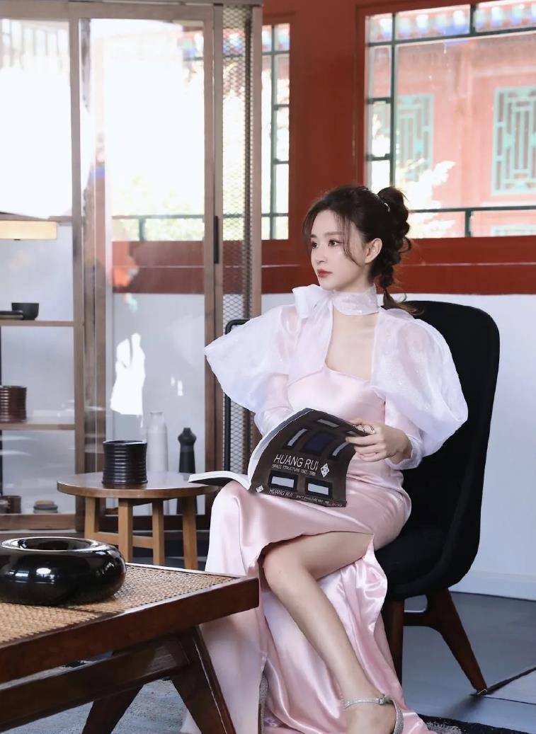 从"王的女人"到"百亿女王",雪梨用实力证明她是最出色的前任_王思聪