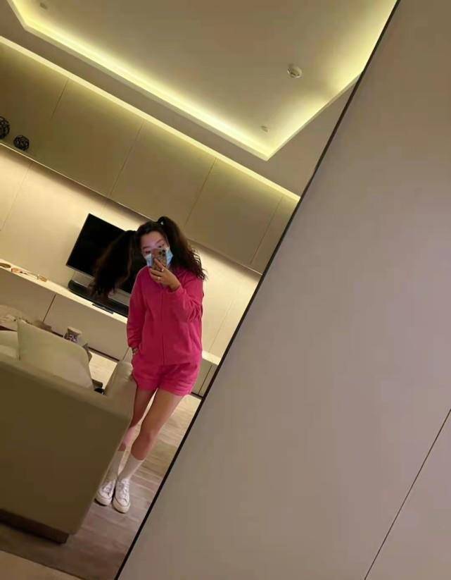 王斯然微博晒图,一家三口甜蜜日常,gai被夸有少年气_照片_柚子_生活