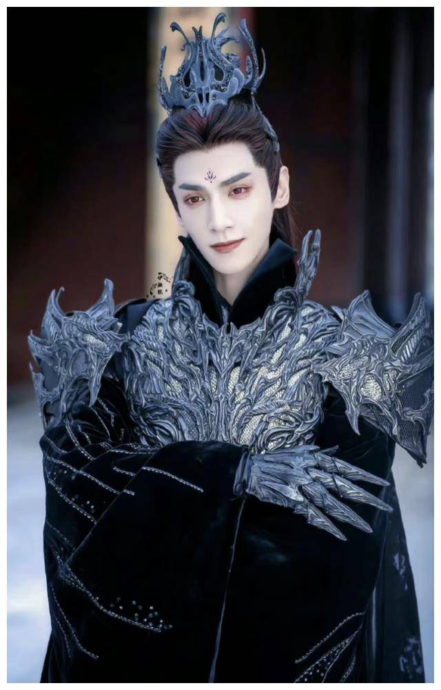 符龙飞女儿小龙妹干爹原来是檀健次?真相曝光!_合作_罗云熙_家庭