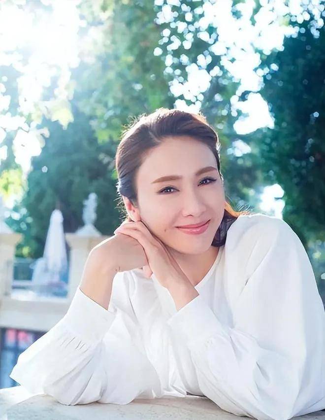 黎姿:她就是金庸笔下灿若玫瑰的赵敏,蛇蝎美人的周芷若!