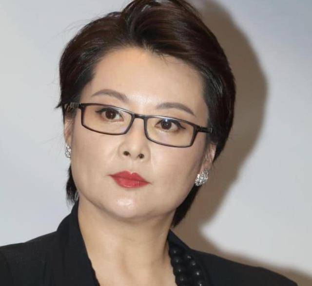 不怕"潜规则"的7位女星:就算没后台,狠起来"大佬"