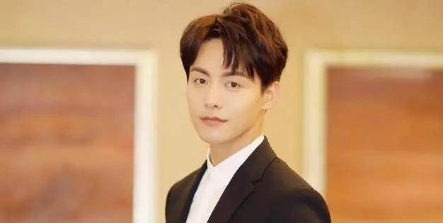 马天宇发声,怒斥殴打学生的女教师是根儿坏,不适合做老师的工作_网友